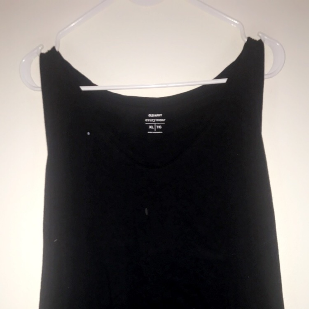 Old Navy black tank top